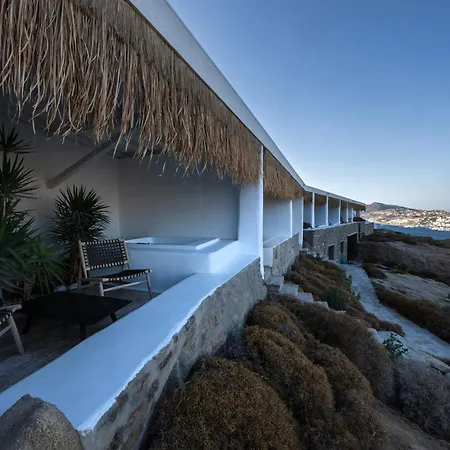 White Stone Mykonos מלון