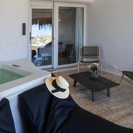 White Stone Mykonos Ξενοδοχείο *